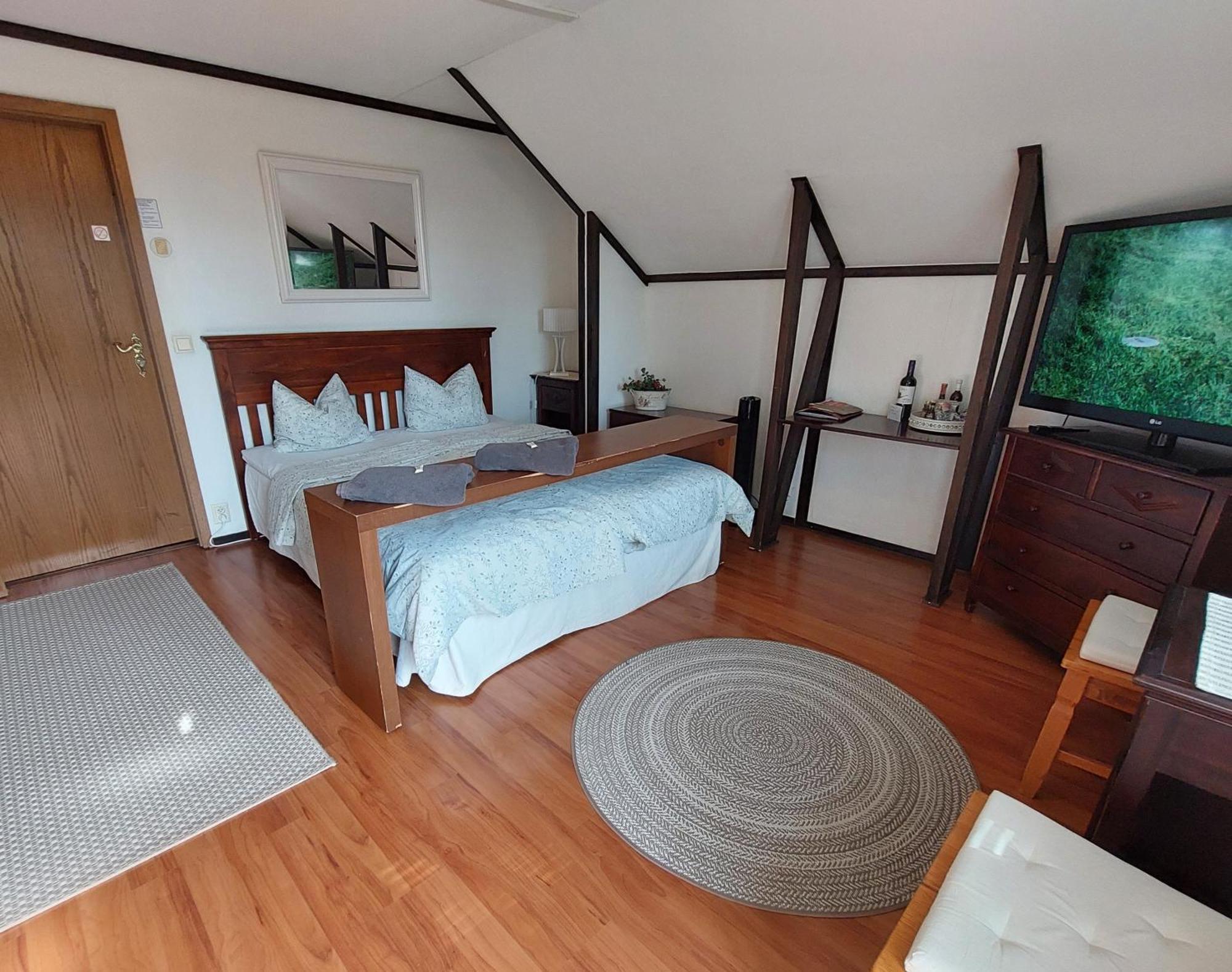 Cronin'S Guesthouse Bed & Breakfast Heinola Exterior photo